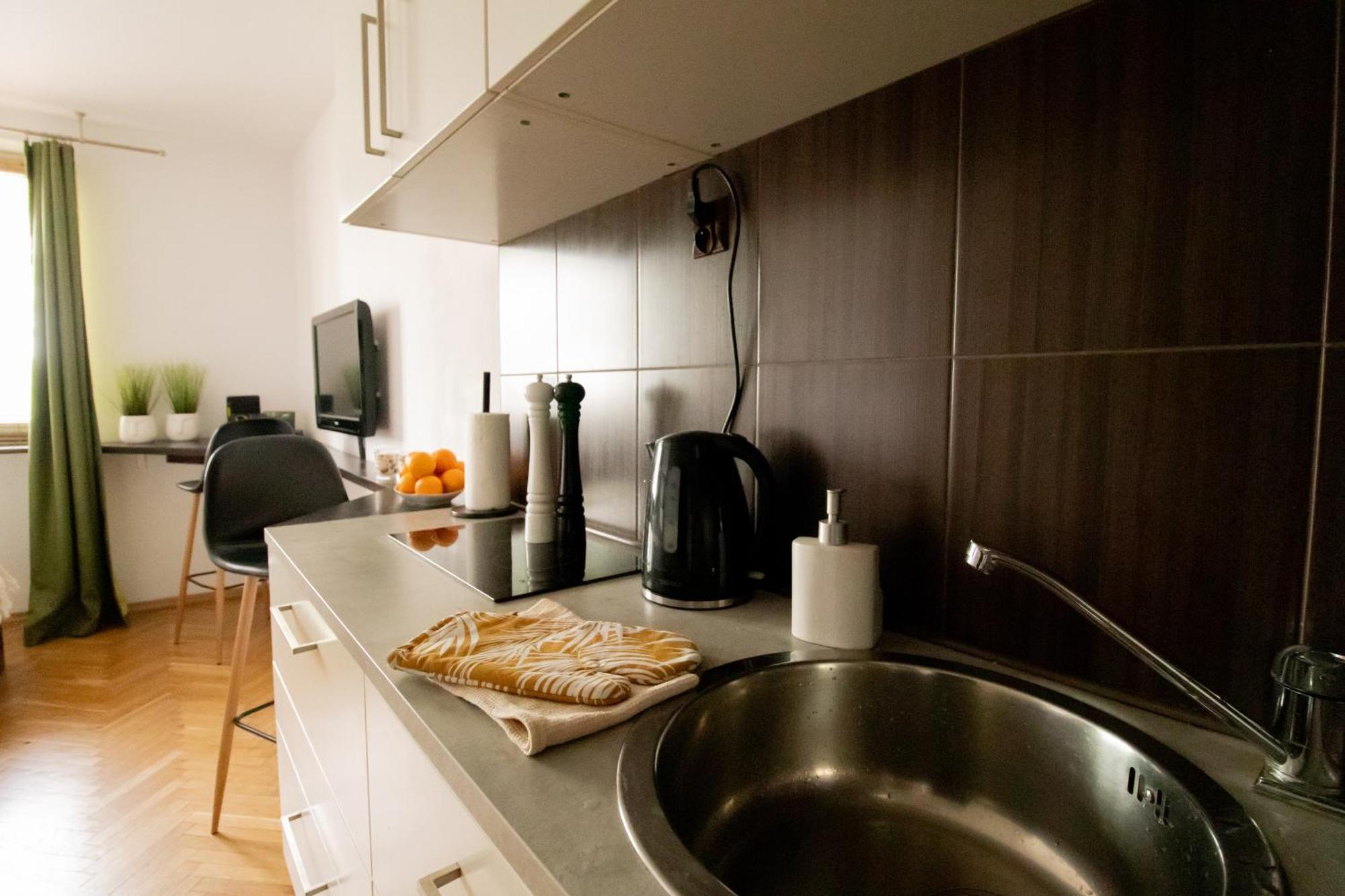 Piotrapartments - Daleka Cozy Train&Airport Apartment Varsovia Exterior foto