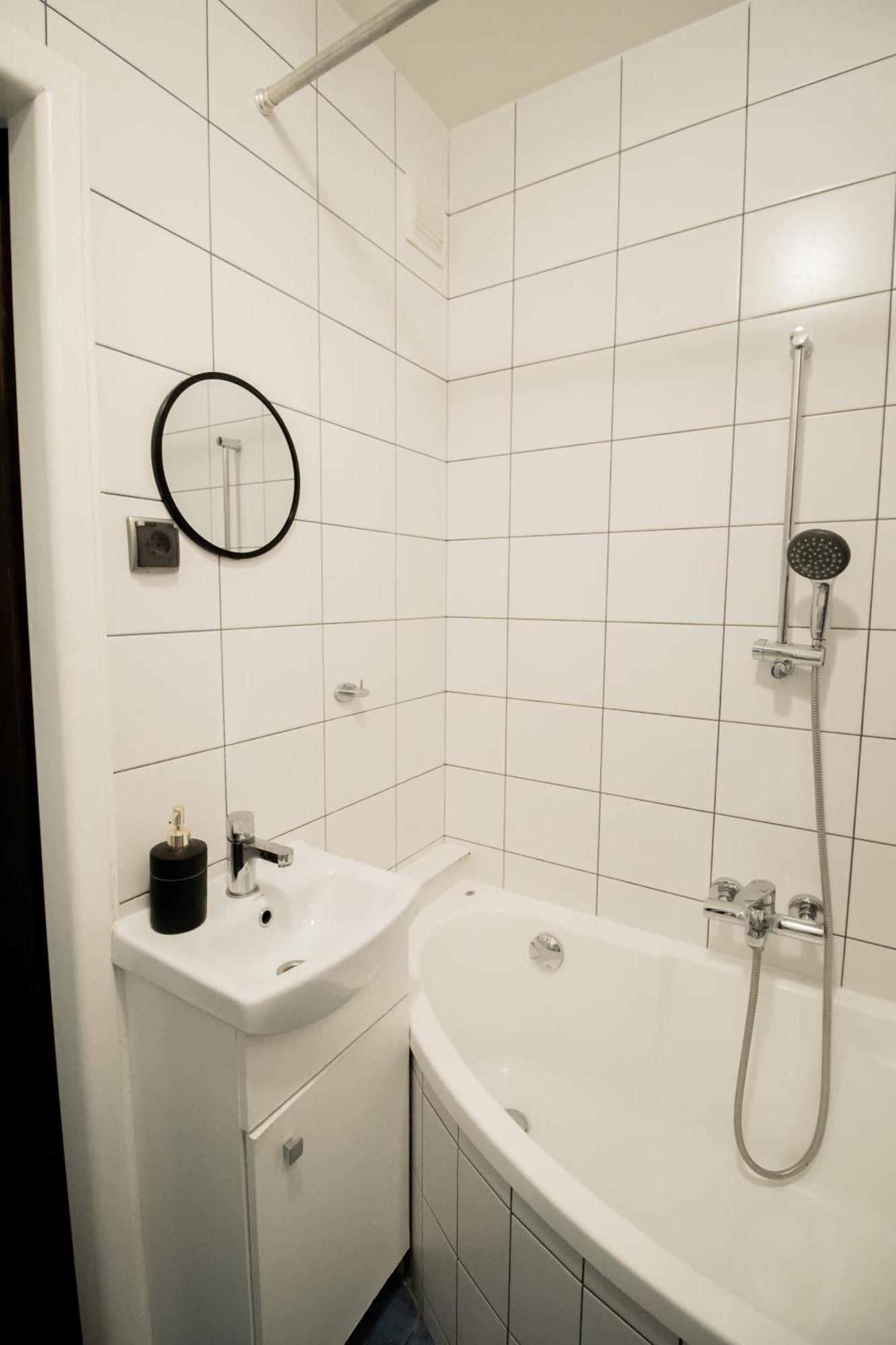 Piotrapartments - Daleka Cozy Train&Airport Apartment Varsovia Exterior foto