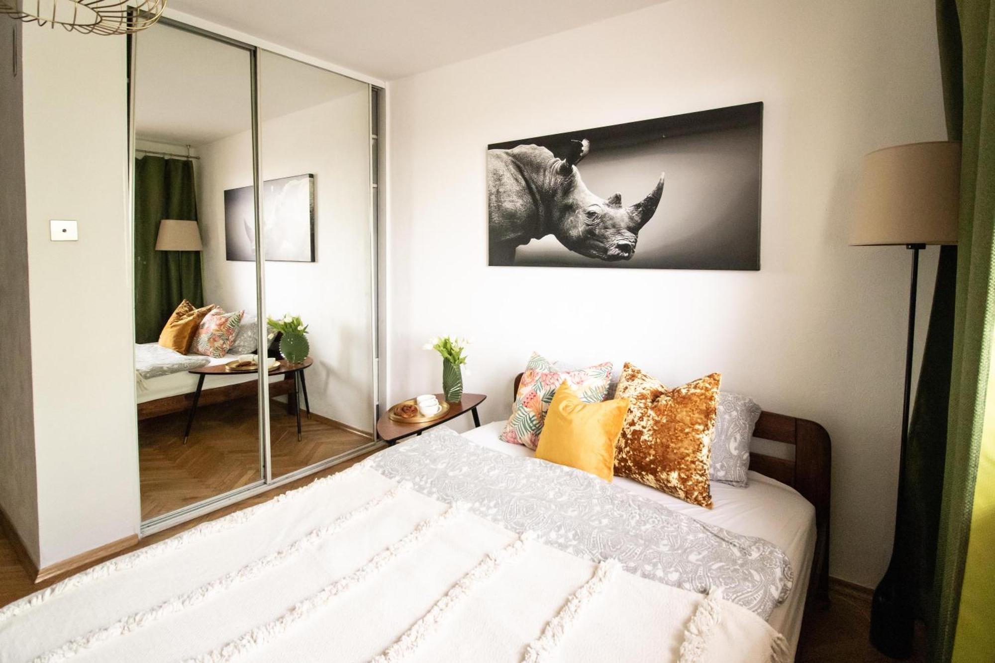 Piotrapartments - Daleka Cozy Train&Airport Apartment Varsovia Exterior foto
